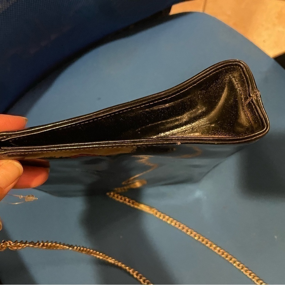 Authentic and Vintage Salvatore Ferragamo sling Bag - Picture 10 of 11